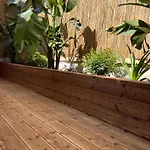 Summer Me - Yardhouse Apartmán